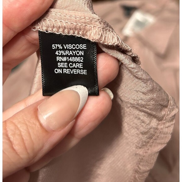 Torrid 5X Blush Pink Satin Blouse Button Up Neutral Minimal Work Career NWT - Picture 12 of 12